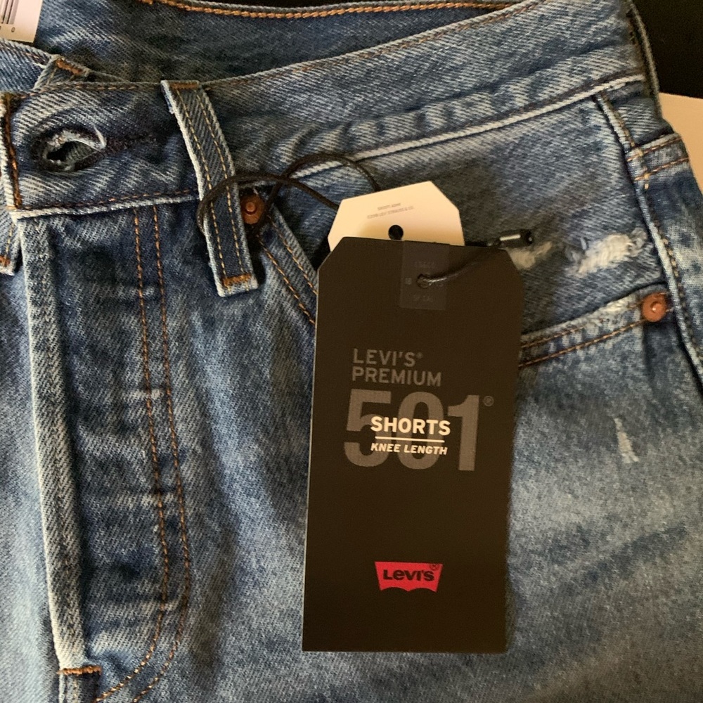NEW WITH TAGS - Levi’s 501 Shorts